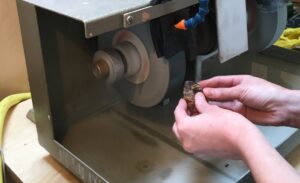 گوهر تراشی چیست ؟