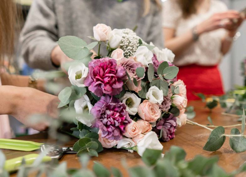 کلاس گل آرایی با ارائه مدرک بین المللی