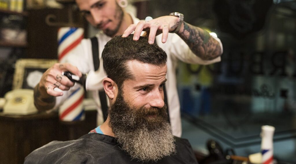 بررسی درآمد و بازار کار