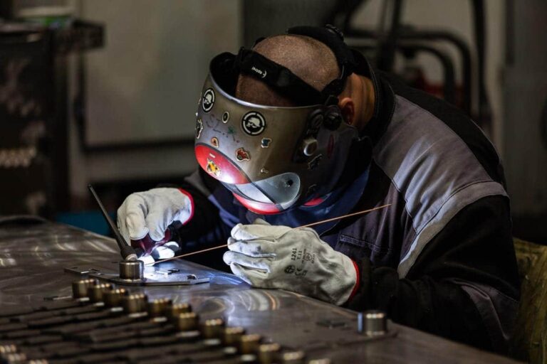 شرایط مهاجرت جوشکار