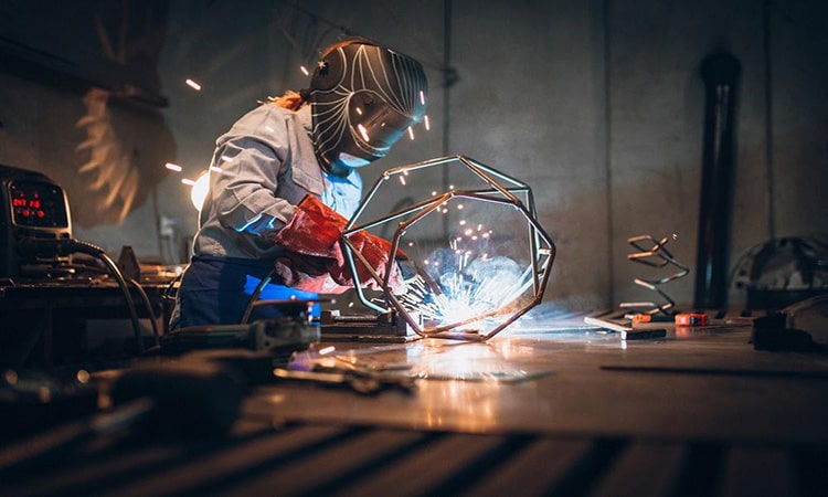 عوامل مؤثر در انتخاب بهترین آمپر برای جوشکاری