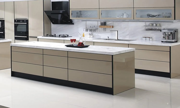 مقایسه کلی کابینت های گلاس براق و مات