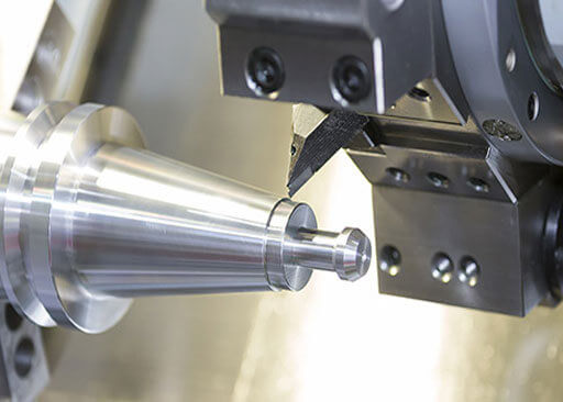 سفر به دنیای تراشکاری CNC: از اصول ابتدایی تا تسلط بر تکنیکهای پیچیده.